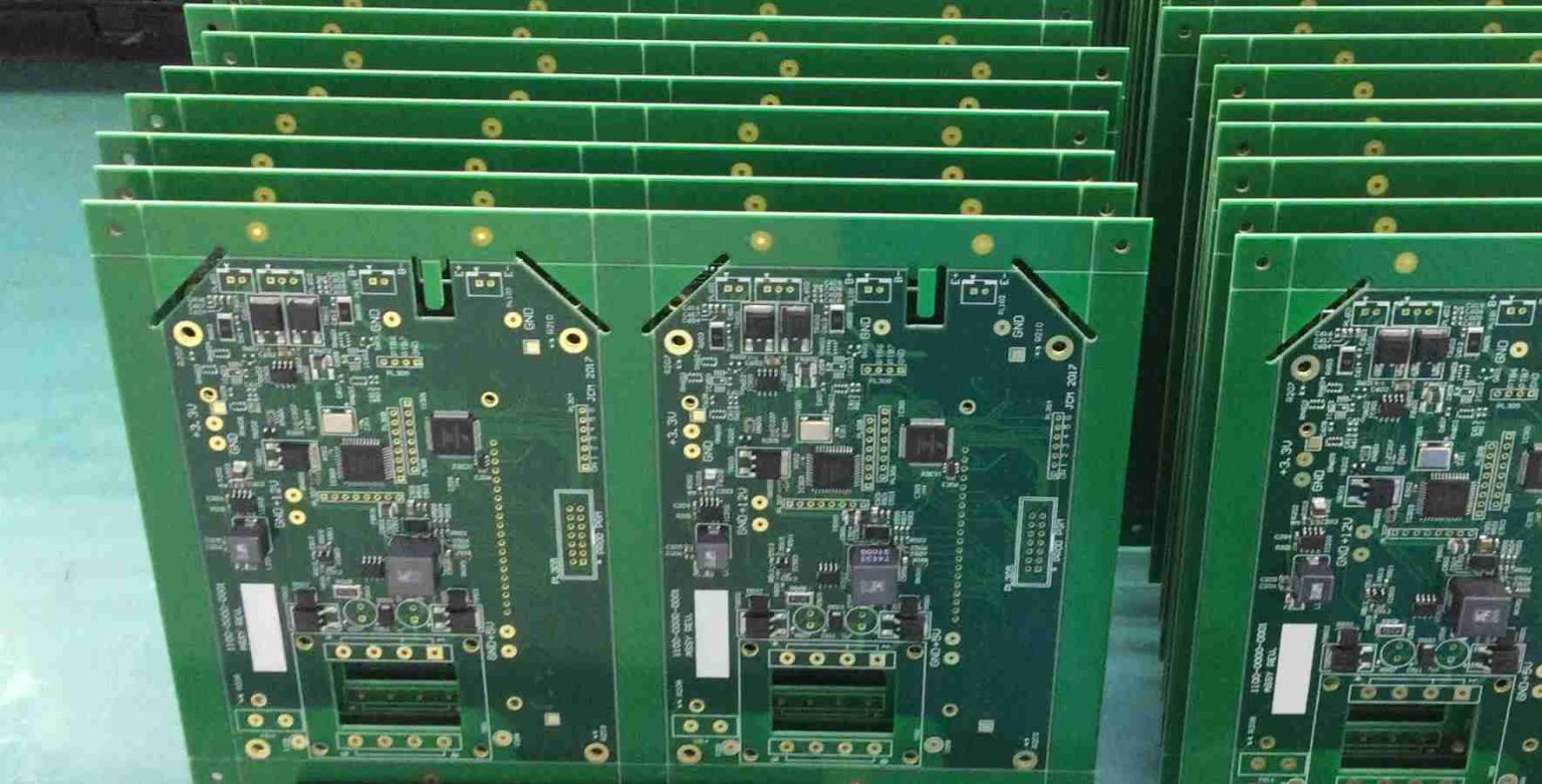 Nagy volumenű PCB összeszerelés