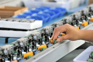 Lavorare con i fornitori autorizzati di componenti PCB