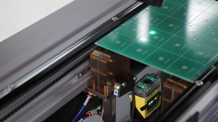 PCB burkolat